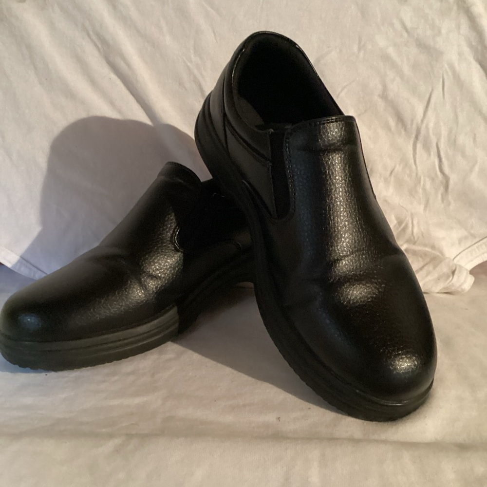 DS Work oil and slip resistant men’s black shoes size 7 1/2